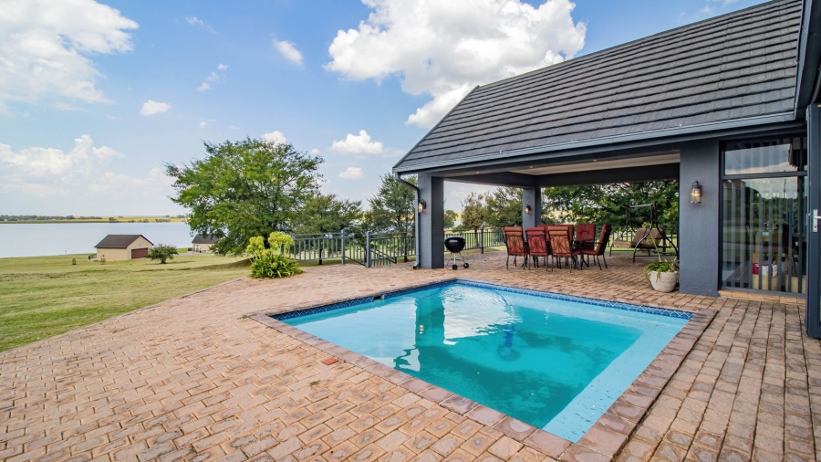 3 Bedroom Property for Sale in Oranjeville Free State